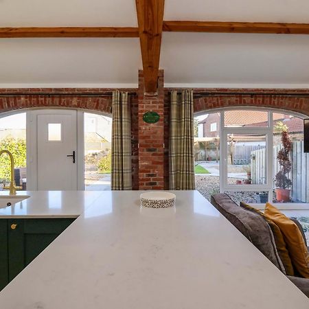 Plough Cottage Driffield Екстериор снимка